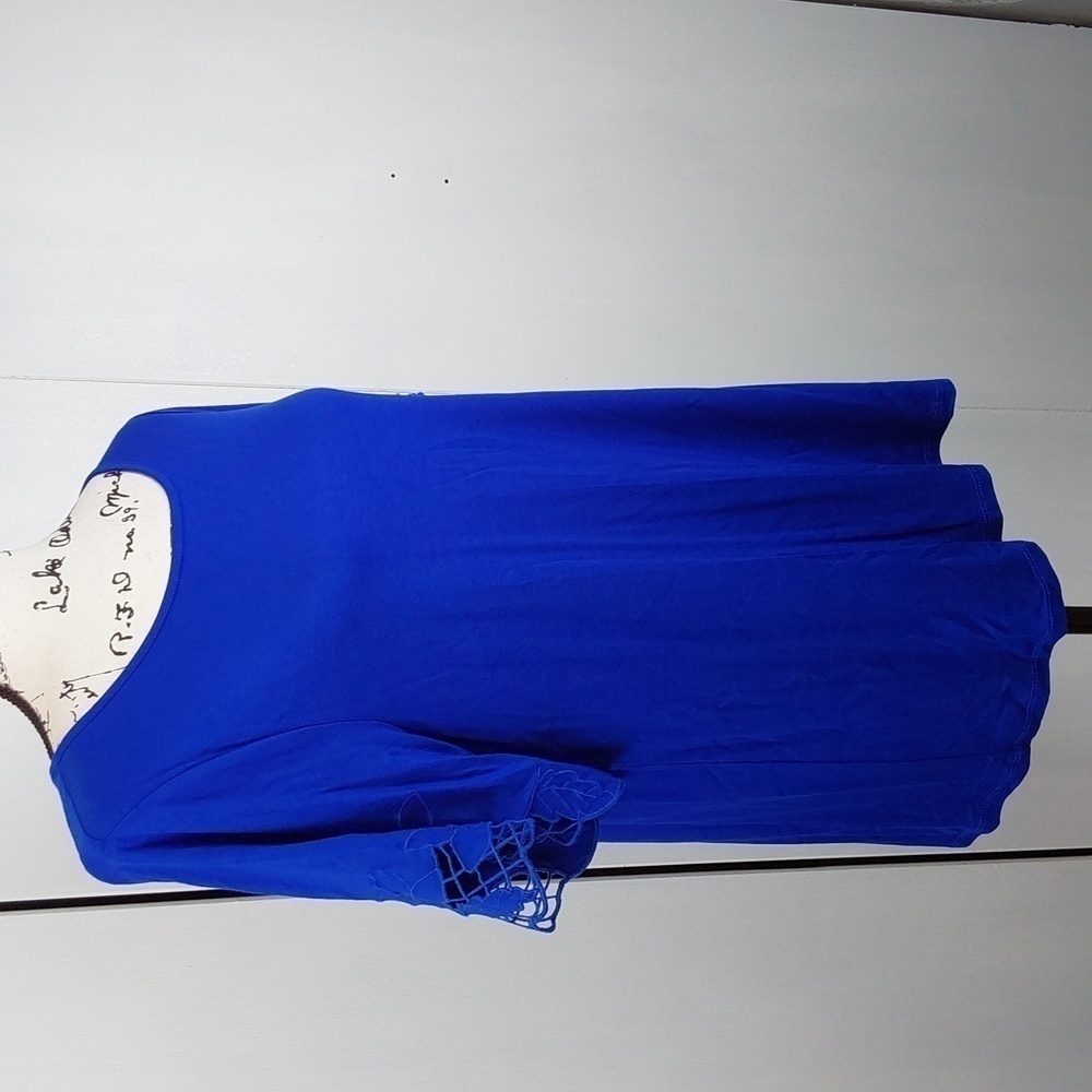 Cable & Gauge| Womens Royal Blue Top Lazer Cut Out Detail Sleeves Elegant Sz.L